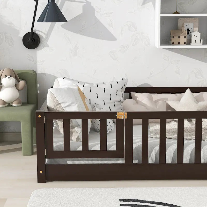 Lit jumeau au sol avec clôture et porte, 1 enfant, coloris naturel/expresso/blanc/gris