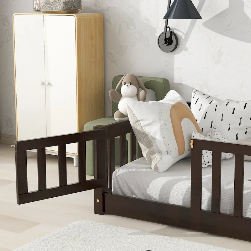 Lit jumeau au sol avec clôture et porte, 1 enfant, coloris naturel/expresso/blanc/gris