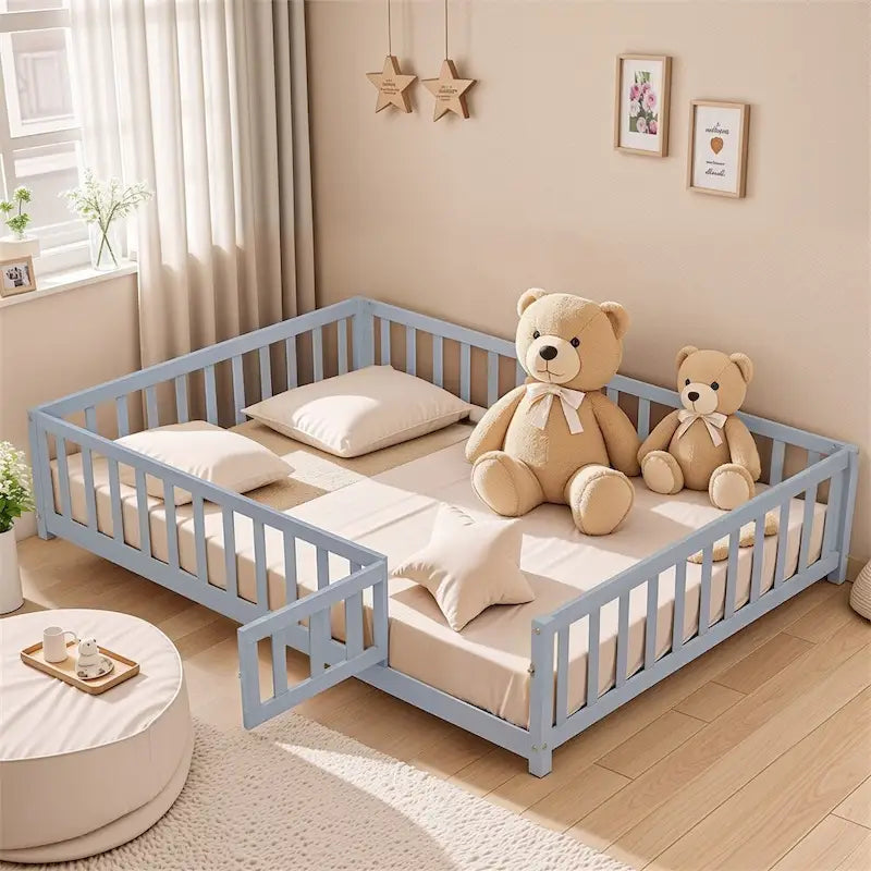 Lit cabane au sol pour enfants avec clôture et porte, taille double, pour 1 enfant - Naturel / Gris / Blanc
