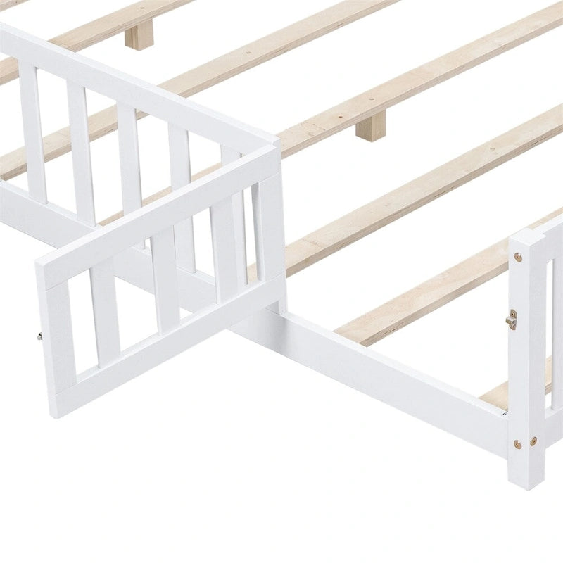 Lit cabane au sol pour enfants avec clôture et porte, taille double, pour 1 enfant - Naturel / Gris / Blanc